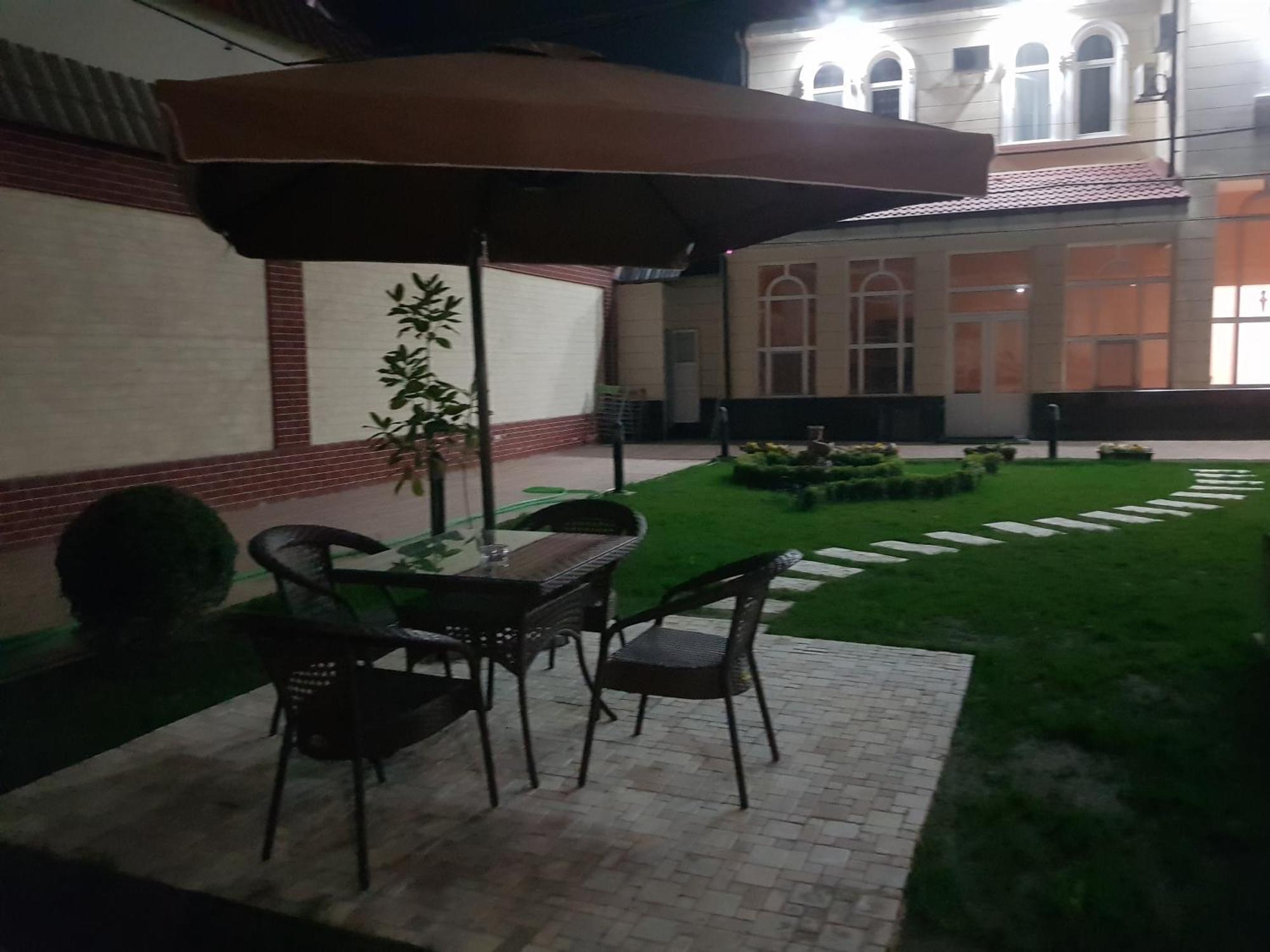 Guest House "Rohat Lux" Samarkand Buitenkant foto