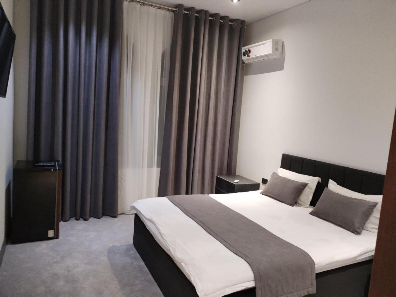 Guest House "Rohat Lux" Samarkand Buitenkant foto