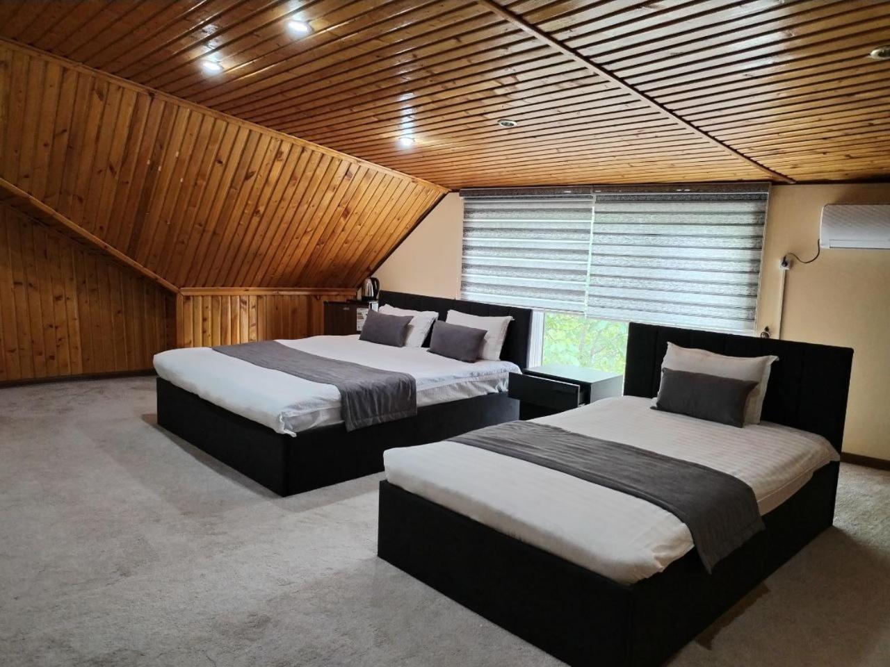 Guest House "Rohat Lux" Samarkand Buitenkant foto