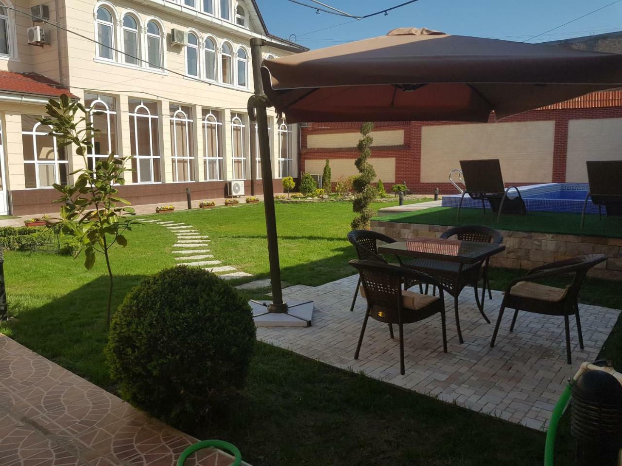 Guest House "Rohat Lux" Samarkand Buitenkant foto